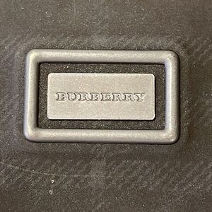 🎅🎄Burberry Bag Coin/Credit card in Gray Plaid with zipper&attached key ring.